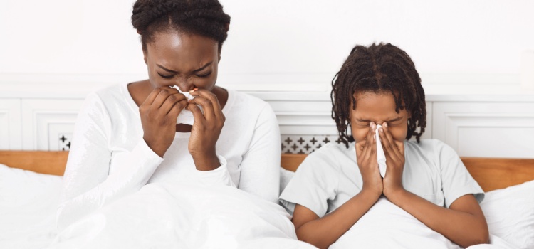 Key differences between cold, flu and sinus infections What's the difference between a cold, flu, and sinus infection?